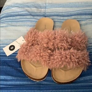 Pink Faux fur Slides